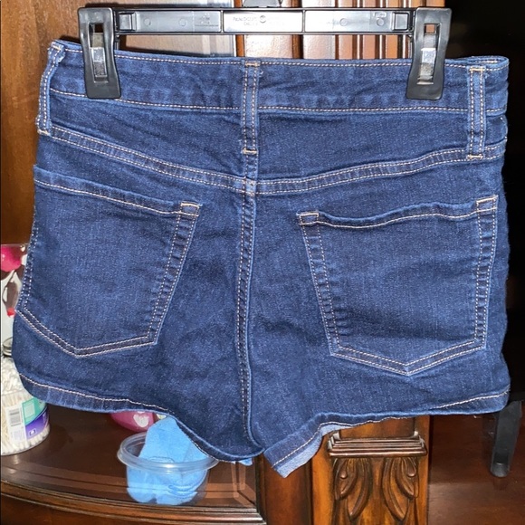 high waisted denim shorts - Picture 2 of 6